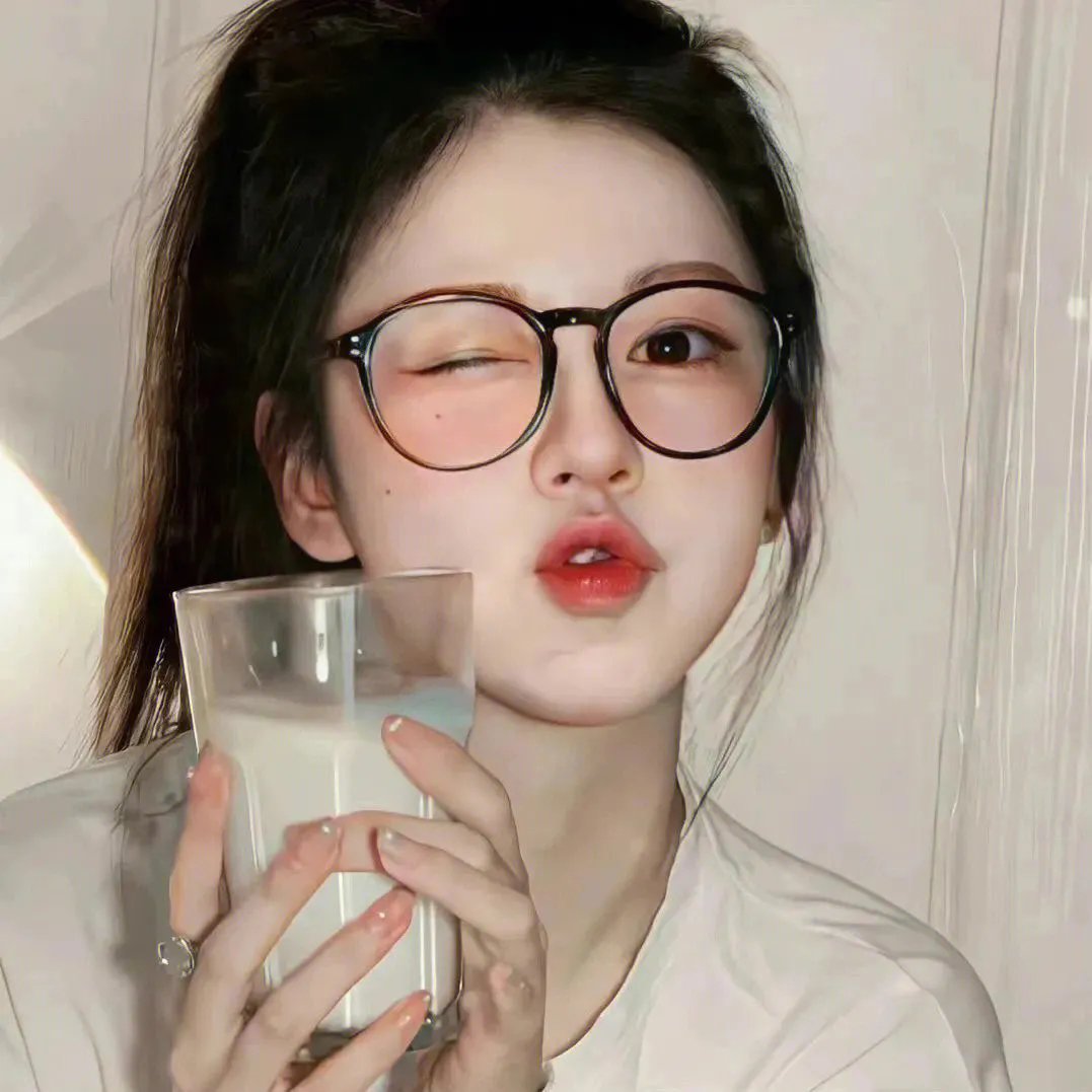 腰间持枪